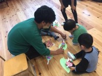 りんごを食べさせてあげたよ
